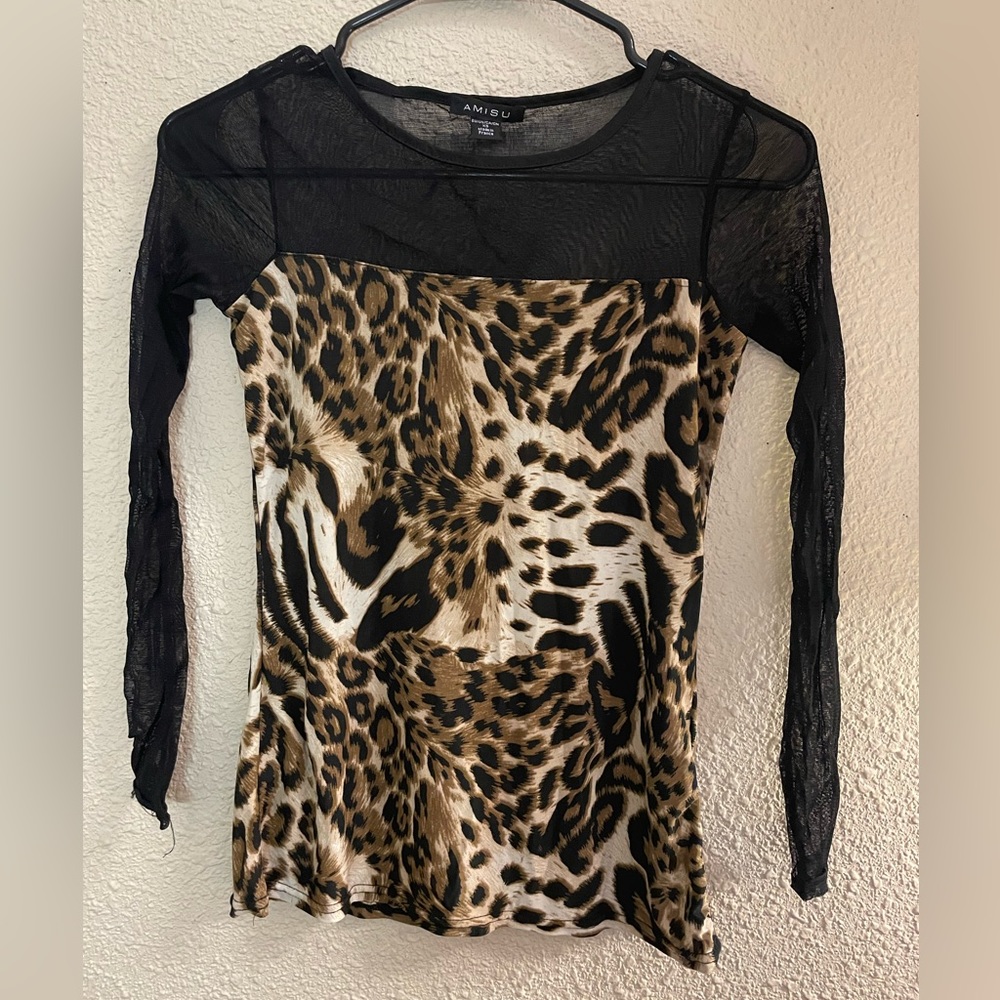 Leopard print top